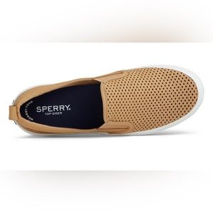 NWOT Women’s Crest Twin Gore Perforated Slip On Sneakers